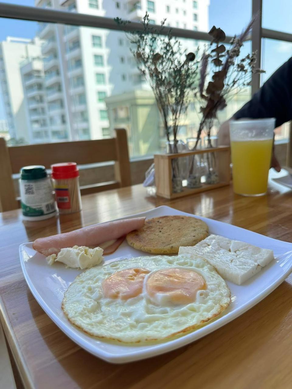 Hotel El Faro - Desayunos Incluidos - Manga, Cartagena — Fotos 3